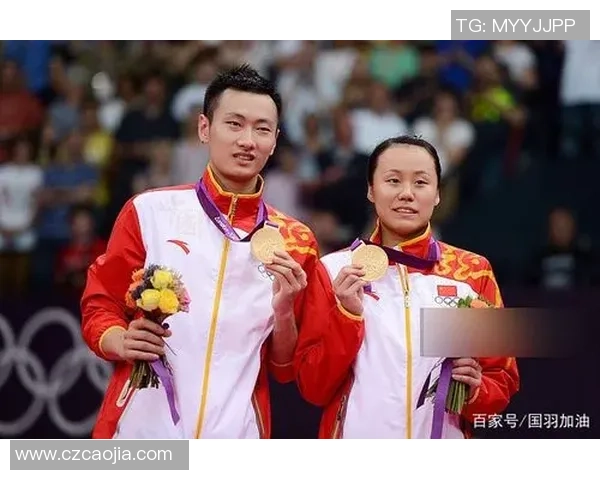 南京羽毛球队与成都羽毛球队赛后状态分析与复盘探讨